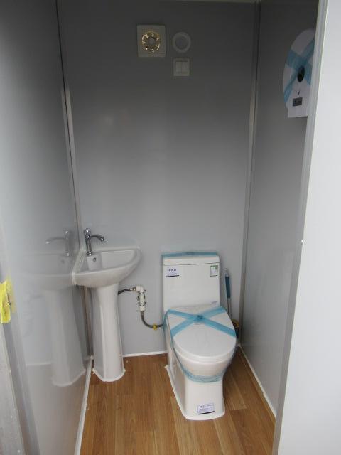 2024 SIMPLE SPACE PORTABLE BATHROOM W/ TOILET & SINK (UNUSED)