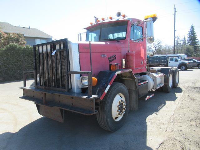 1995 PETERBILT 357 TANDEM AXLE DAY CAB TRACTOR