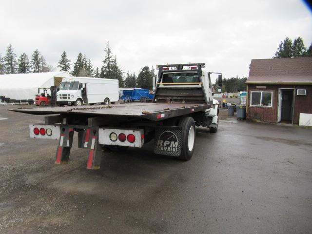 2002 INTERNATIONAL 4300 ROLL BACK HAULER