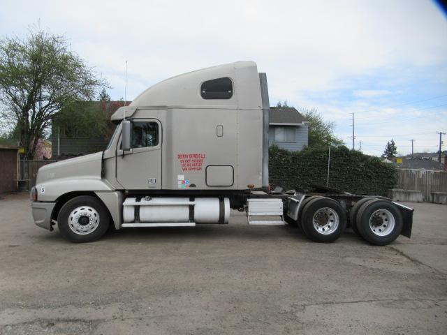 2004 FREIGHTLINER CENTURY CLASS S/T TANDEM AXLE SLEEPER CAB