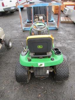 JOHN DEERE L118 RIDING MOWER, 22HP V-TWIN GAS ENGINE, VARIABLE SPEED HYDROSTATIC F/R, 42'' CUTTING