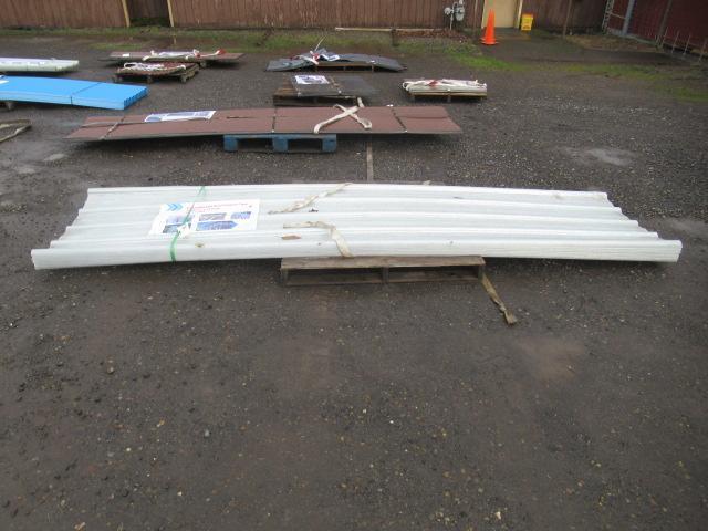 (30) 142.5'' X 35'' POLYCARBONATE PLASTIC CLEAR WAVED ROOFING PANELS (UNUSED) *TOP PANEL DAMAGED