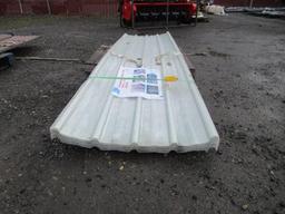 (30) 142.5'' X 35'' POLYCARBONATE PLASTIC CLEAR WAVED ROOFING PANELS (UNUSED) *TOP PANEL DAMAGED