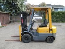 TCM FHG-18-N8 FORKLIFT