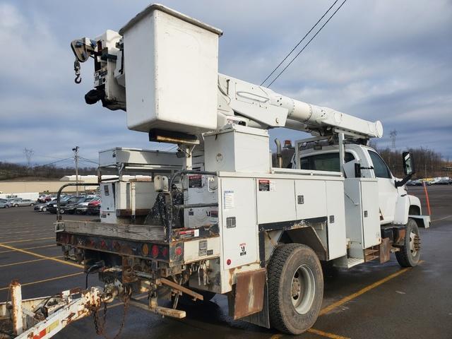 2006 GMC 8500 4X4 ALTEC AM650 BUCKET