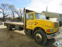 1994 International 4900 4x2 diesel 24' flatbed 6-speed truck with 371,639 miles