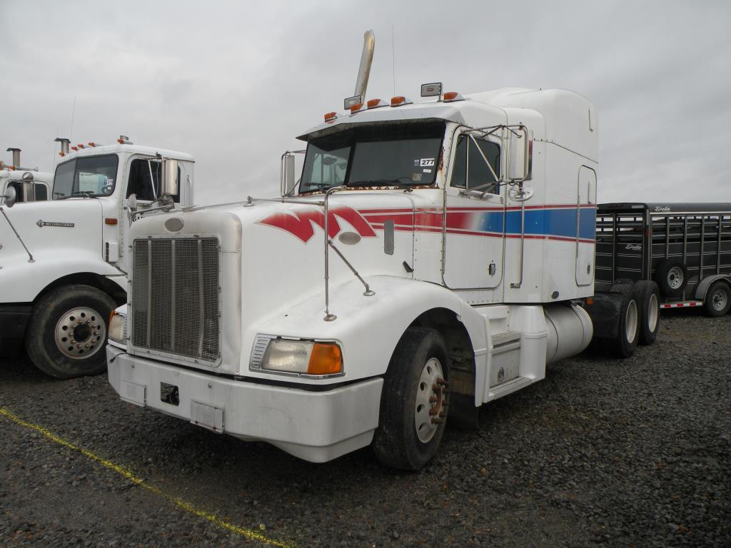 2000 Peterbilt 377 T/A Sleeper Truck