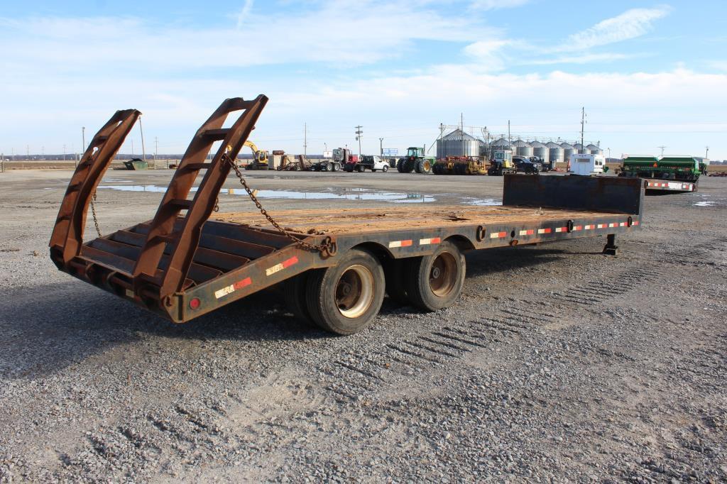 2003 Towmaster 35 Ton 102" x 36' T/A Lowboy