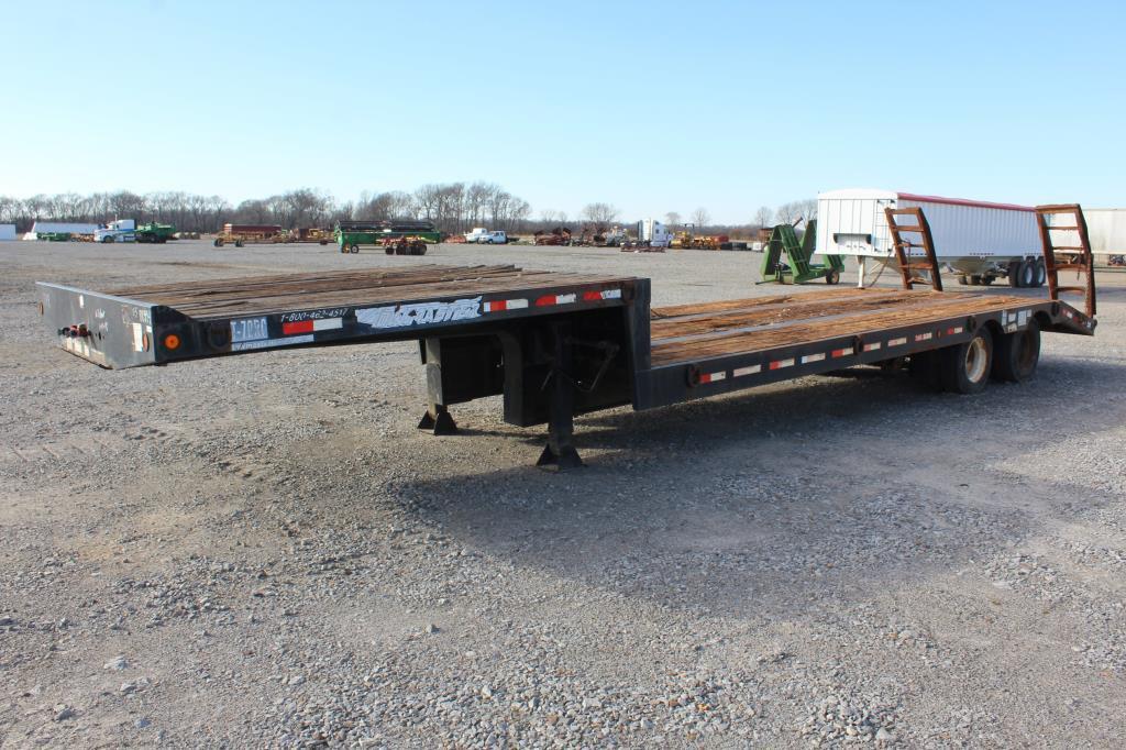 2003 Towmaster 35 Ton 102" x 36' T/A Lowboy