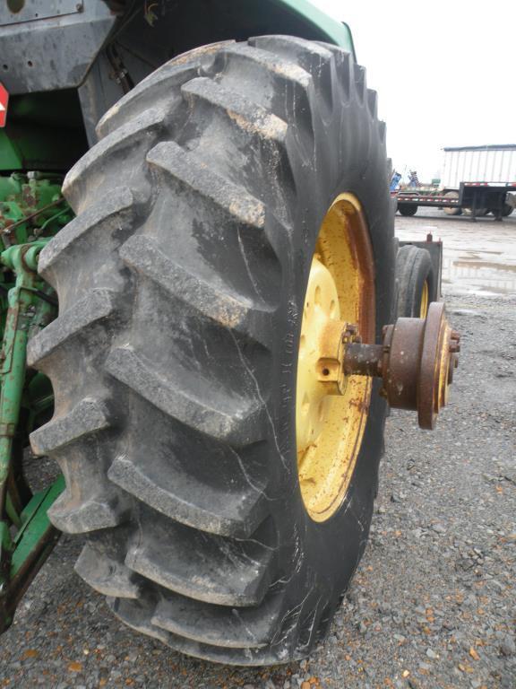 John Deere 4840 Tractor w/ Loader