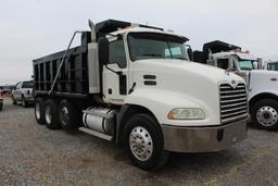 2005 Mack Vision TRI/A Dump Truck