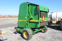 John Deere 458 Round Baler