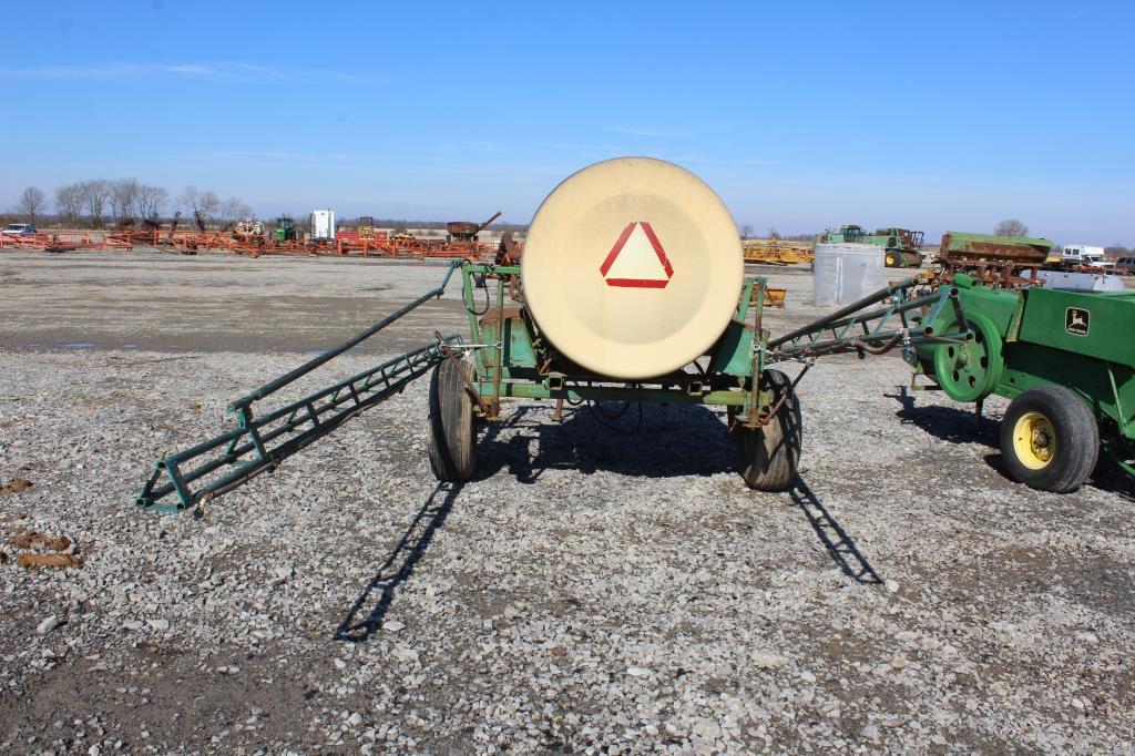 John Deere 30' Boom Pull Type Sprayer