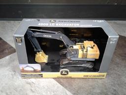Unused John Deere 450 D LC Toy Excavator