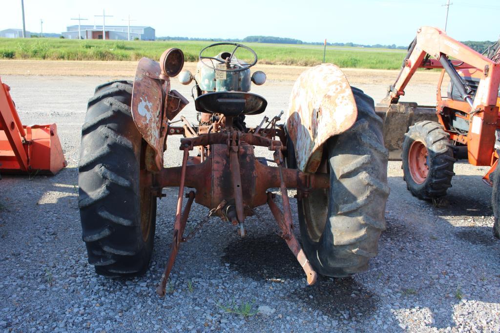 1961 Ford 851 Tractor