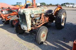 1961 Ford 851 Tractor