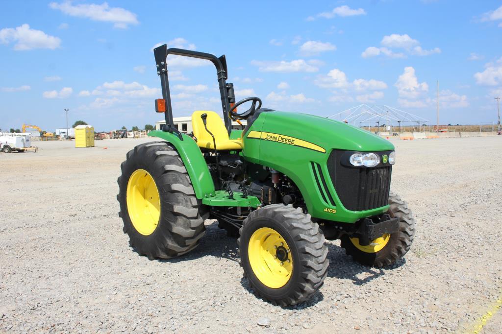 John Deere 4105 4x4 Compact Tractor