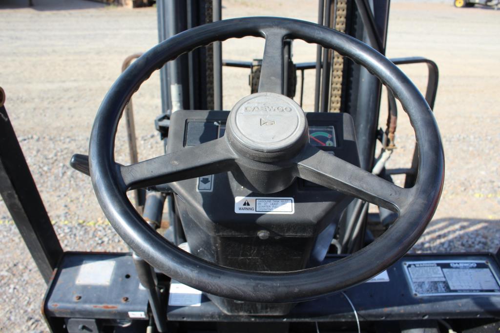 2005 Daewoo G30P Straight Mast Forklift