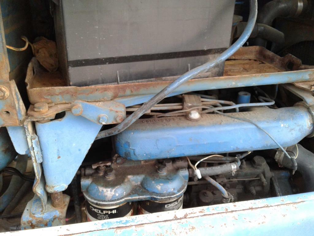 Ford 3400 Tractor w /Loader