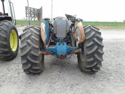 Ford 3400 Tractor w /Loader