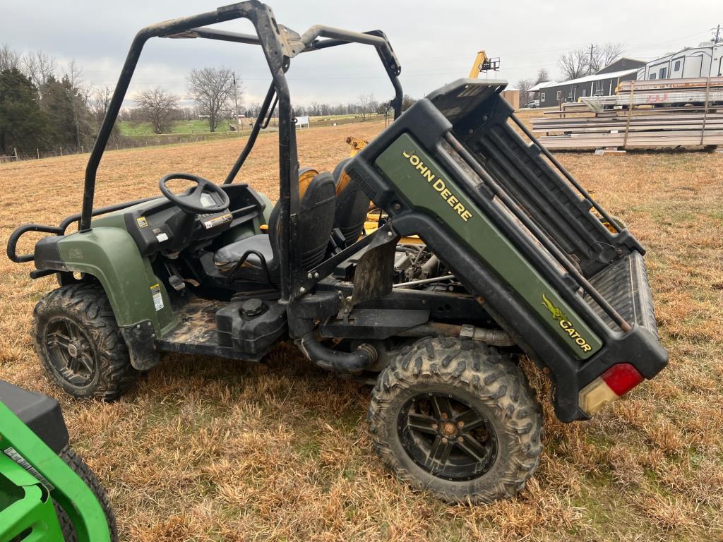 2013 John Deere 825 Gator 4x4 UTV