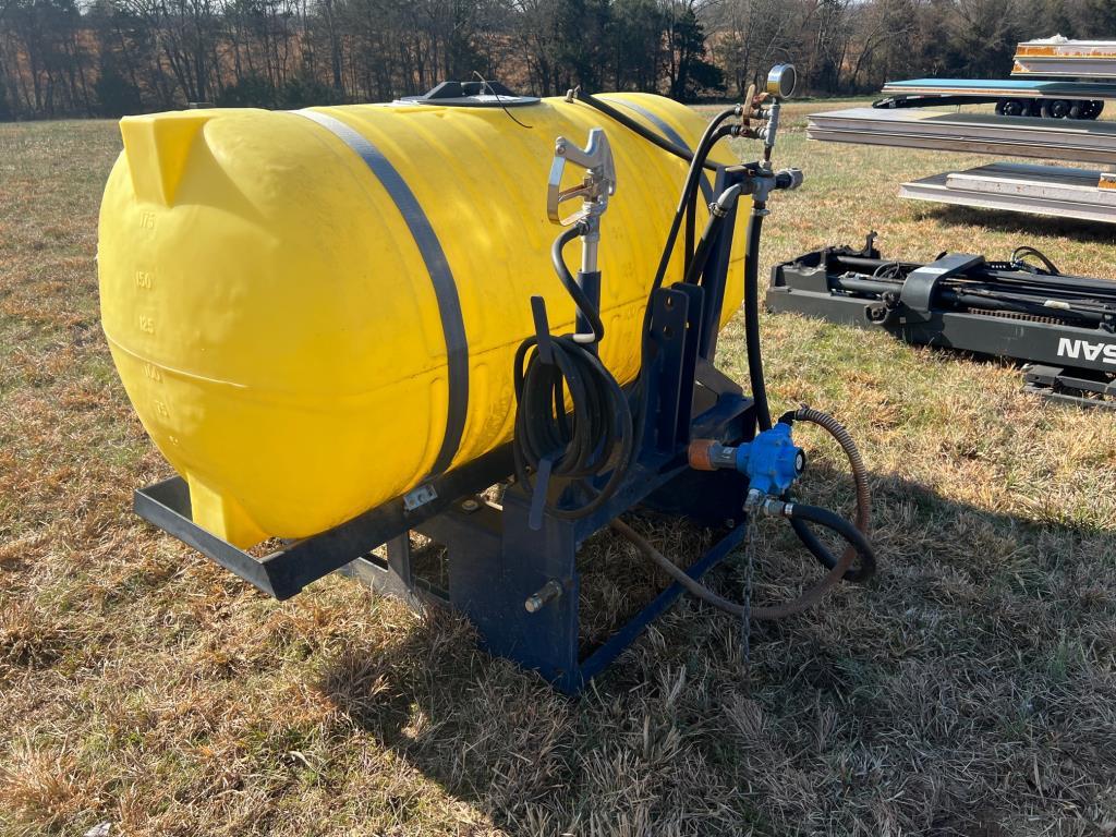 200 Gallon Spray Tank w/ Rack