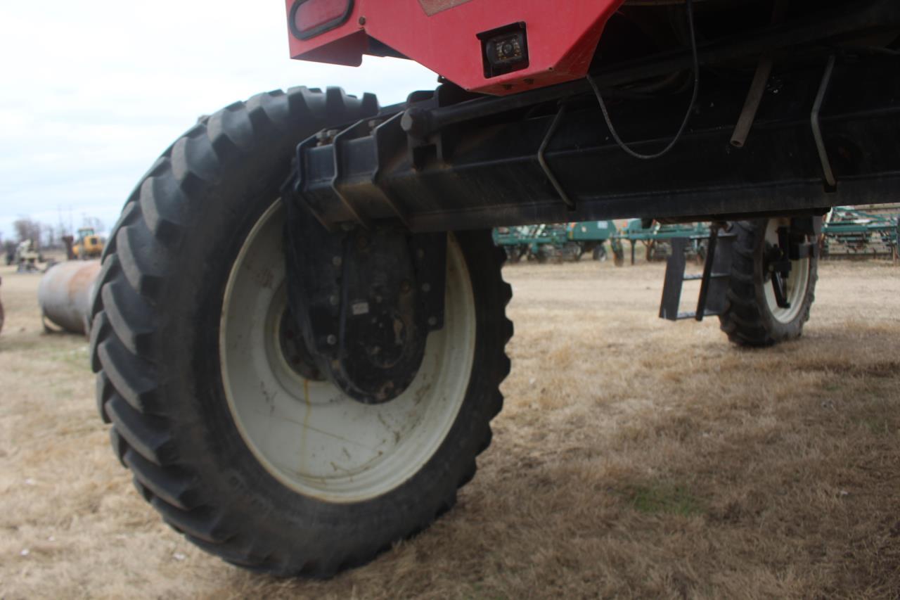 2016 Apache AS1220 Self Propelled Sprayer