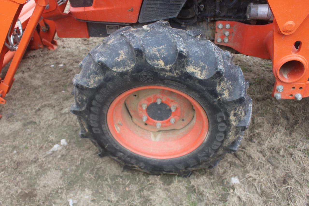 Kubota MX5200D Tractor w/ Front Loader