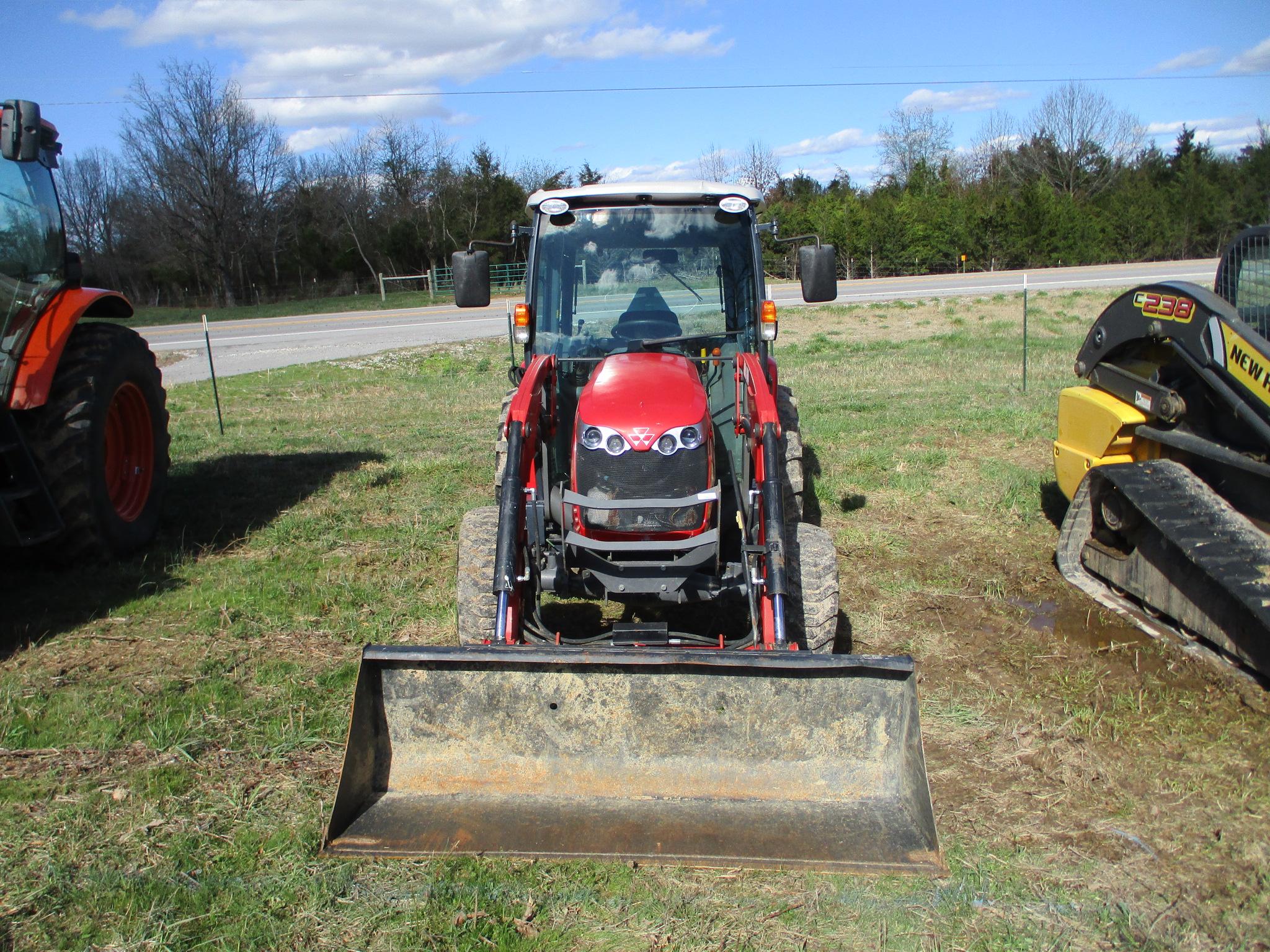 Massey Ferguson 1758 4x4 Cab Tractor w/ Loader