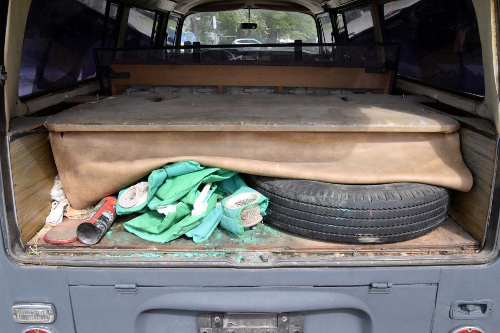 1969 Volkswagen Type 2 Model 221 Microbus Camper