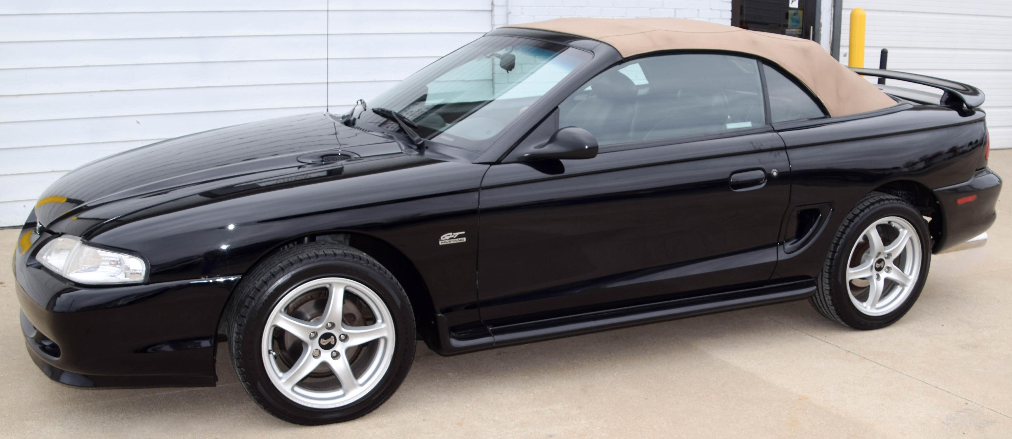 1995 Ford Mustang GT Convertible