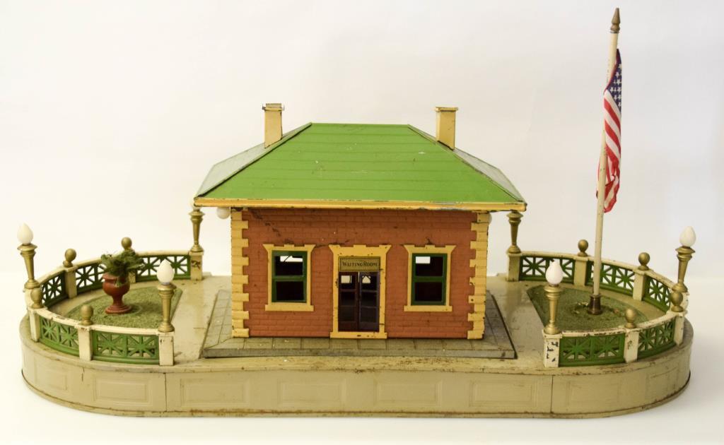 Pre War Lionel City Station & Terrace Platform