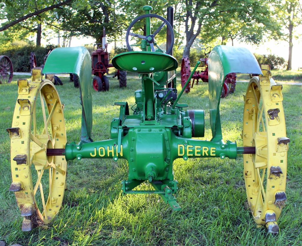 1935 John Deere B,