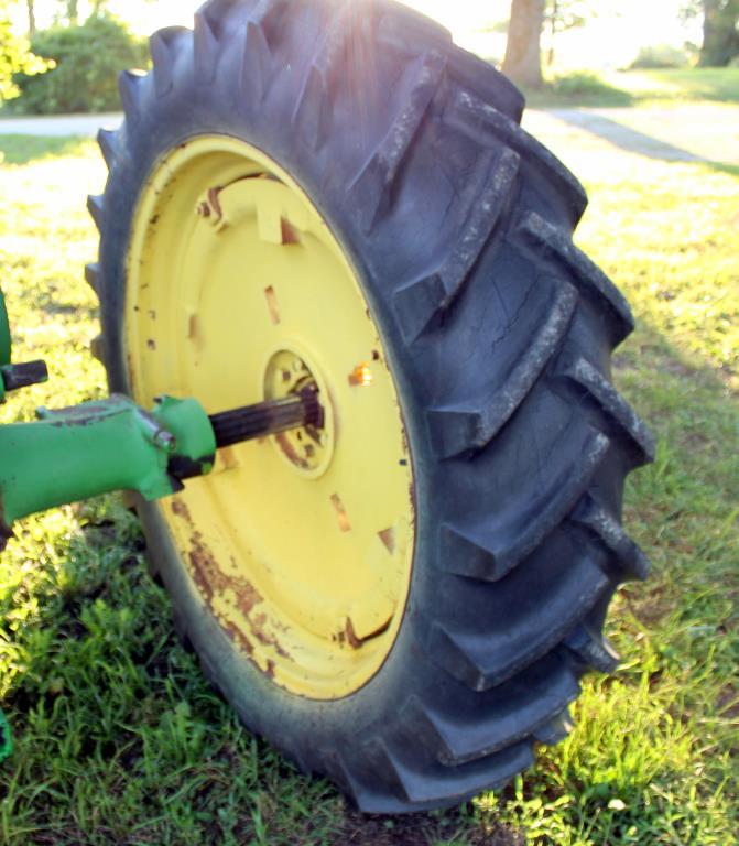 1949 John Deere B