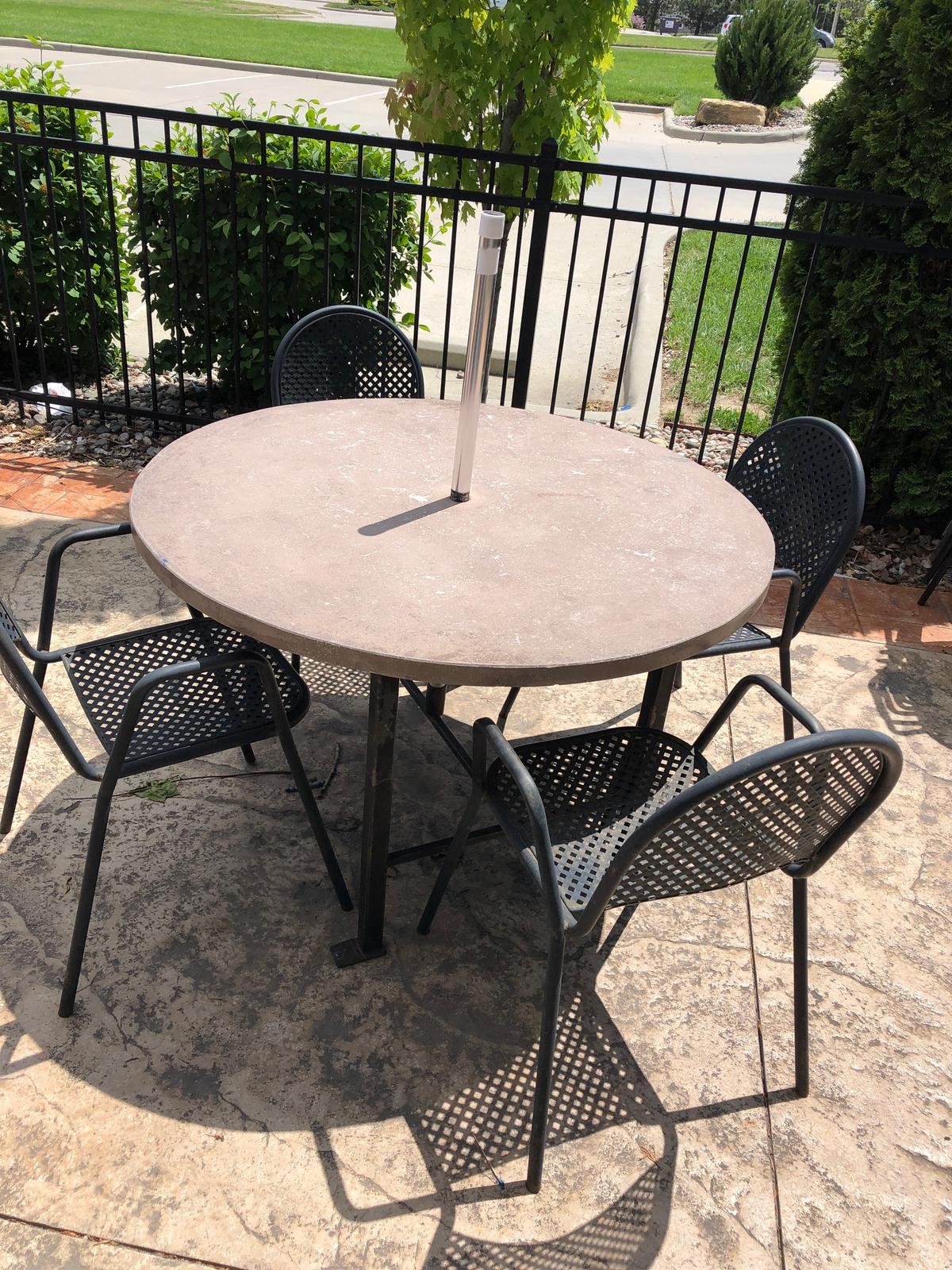 round table with 4 chairs