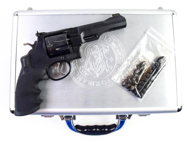 S&W 327 TRR8 .357 Magnum