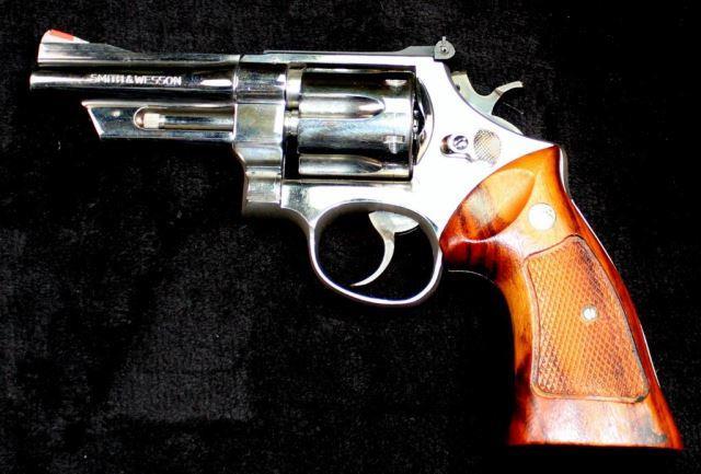 Smith & Wesson - Model 28-2 - .357 Magnum