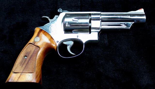 Smith & Wesson - Model 29-2 - .44 Magnum