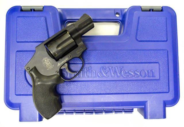 Smith & Wesson - Model 432 PD - 32 H&R Mag