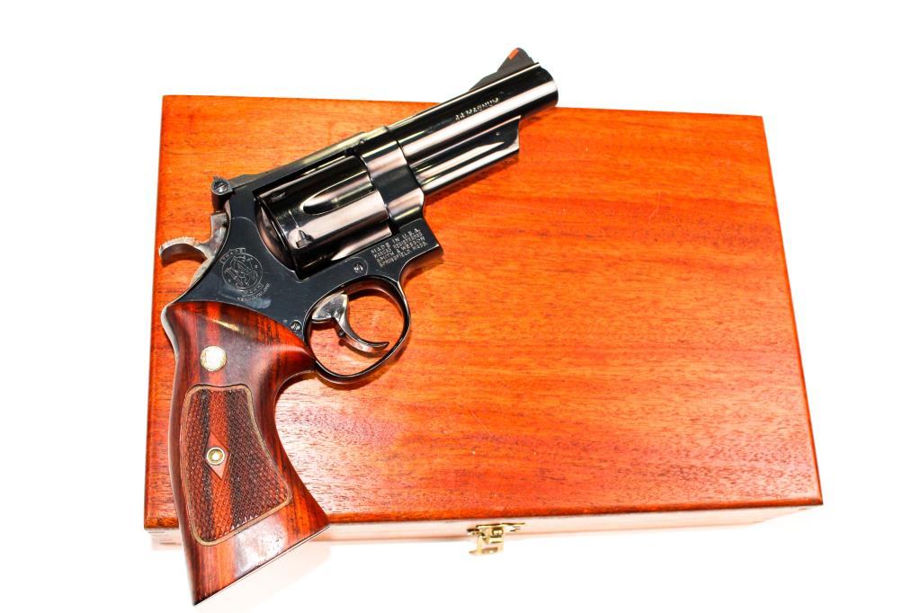 Smith & Wesson - Model 29-2 - .44 Magnum