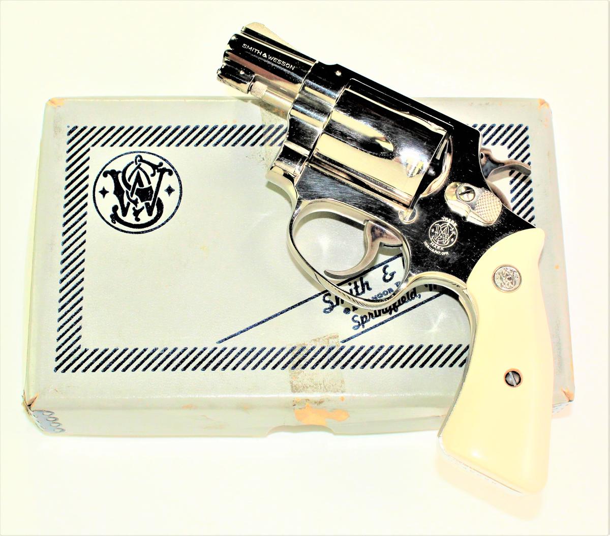 Smith & Wesson - Model 36 - .38 S&W Spl.