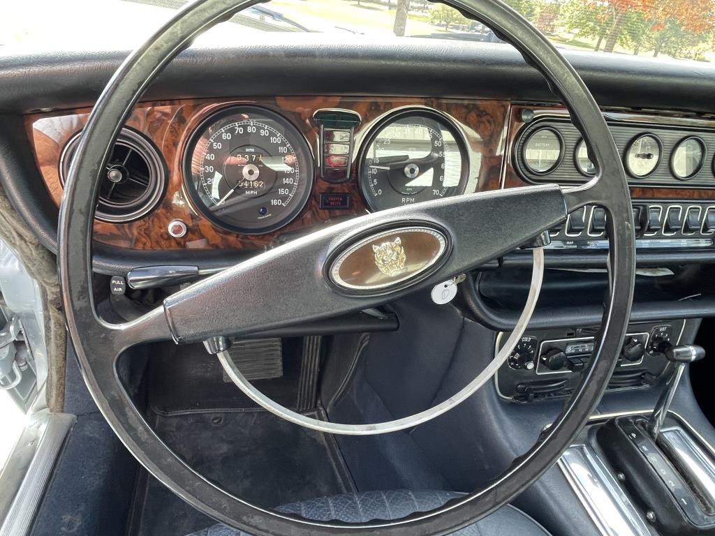 1973 Jaguar XJ12 Sedan