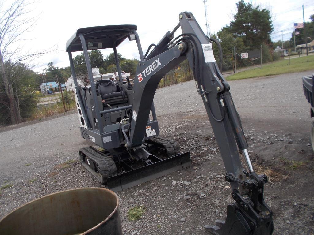 2014 TEREX TC20 MINI EXCAVATOR  Year: 2014 Make: TEREX Model: TC20 MINI EXC