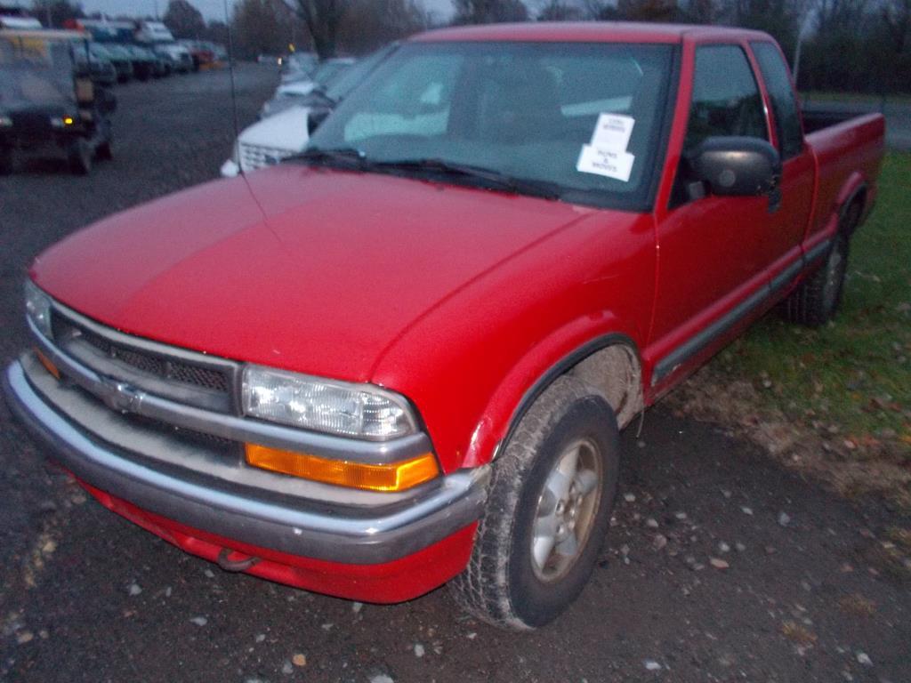 2001 Chevrolet S-10 Base  Year: 2001 Make: Chevrolet Model: S-10 Engine: V6