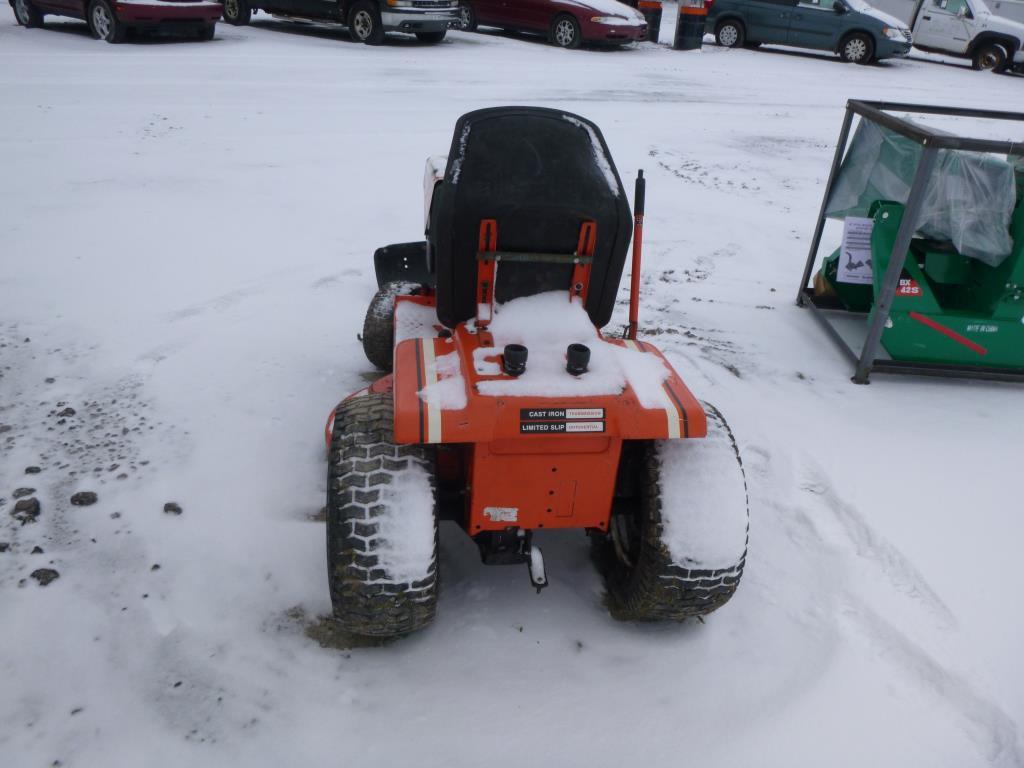 SIMPLICITY 6216 RIDING LAWN TRACTOR W/ 16HP CAST IRON MOTOR, 46" MOWER DECK