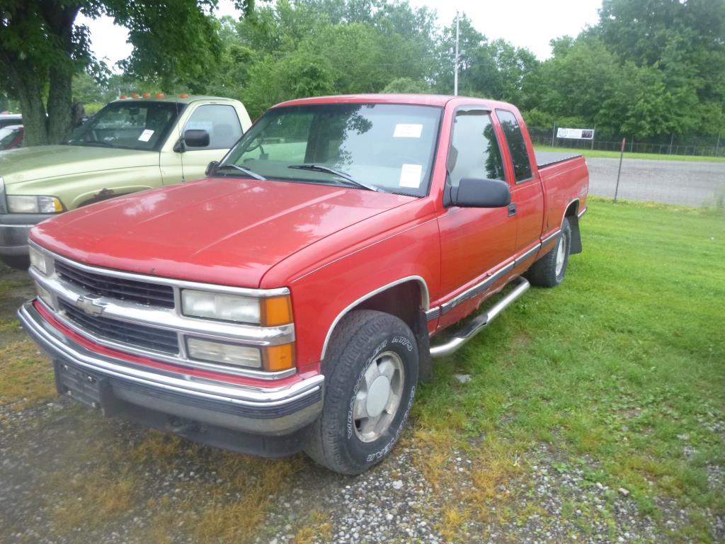 1998 Chevrolet C/K 1500 Series 4X4 EXT CAB K1500 C Year: 1998 Make: Chevrol