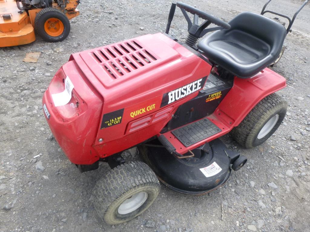 HUSKEE QUICK CUT 16.5HP 42" RIDING MOWER