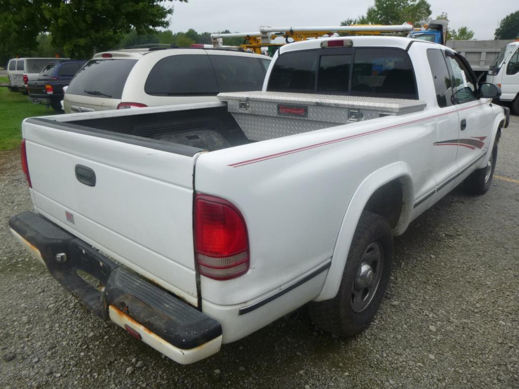 1998 Dodge Dakota Sport Year: 1998 Make: Dodge Model: Dakota Engine: V8, 5.