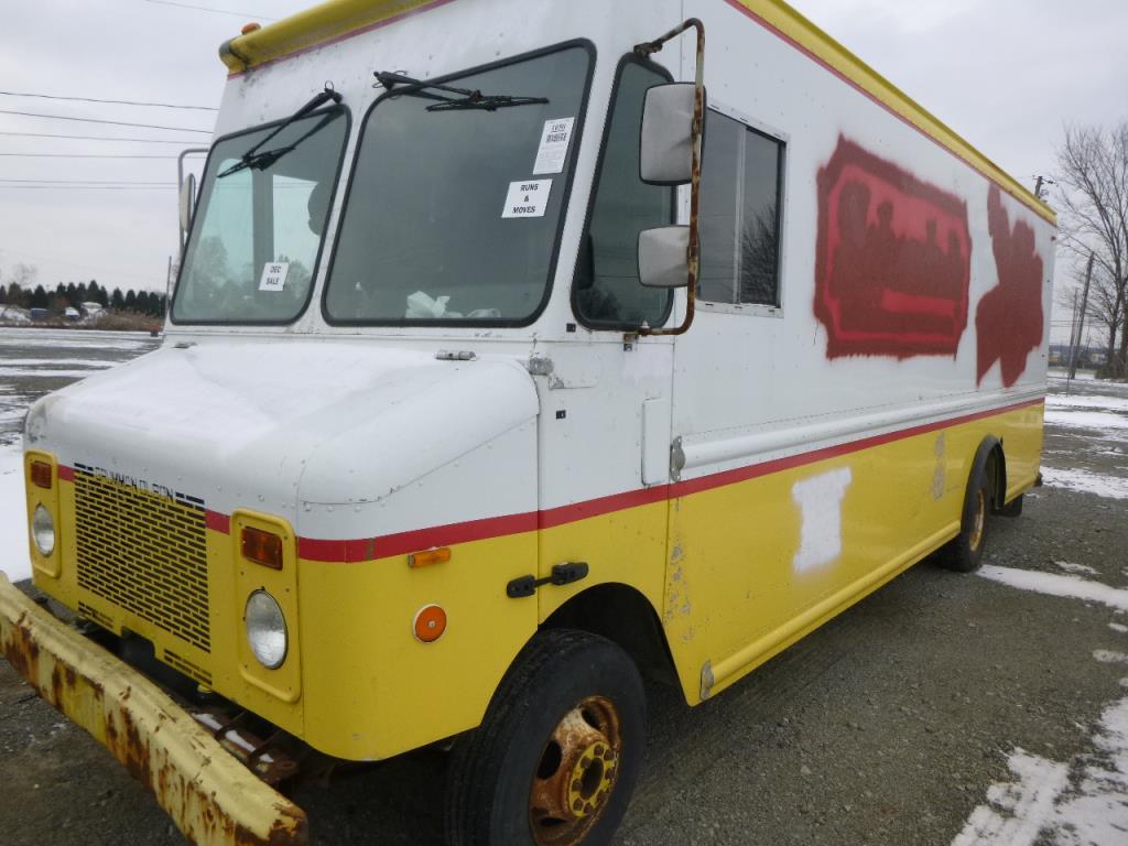 1999 CHEVROLET ONE TON P30 BREAD TRUCK W/ GRUMMAN- Year: 1999 Make: CHEVROL