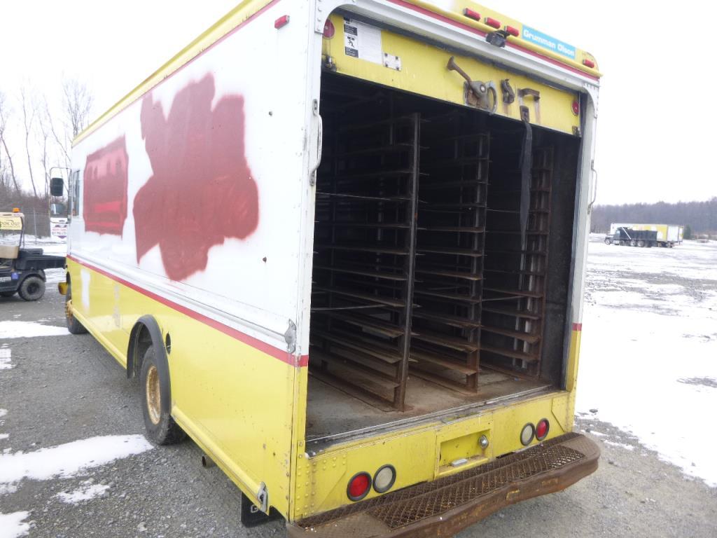 1999 CHEVROLET ONE TON P30 BREAD TRUCK W/ GRUMMAN- Year: 1999 Make: CHEVROL